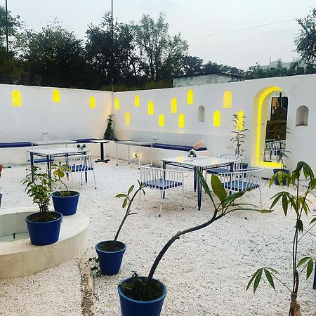 The Offbeat Lounge Hotel Udaipur Exterior photo