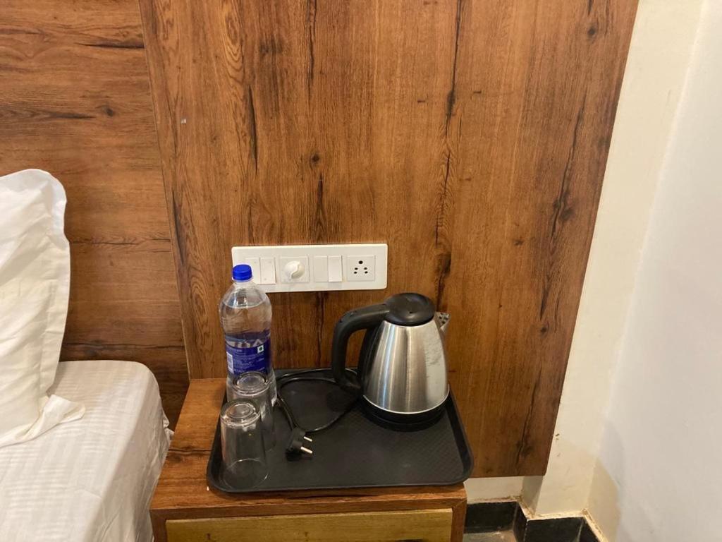 The Offbeat Lounge Hotel Udaipur Exterior photo
